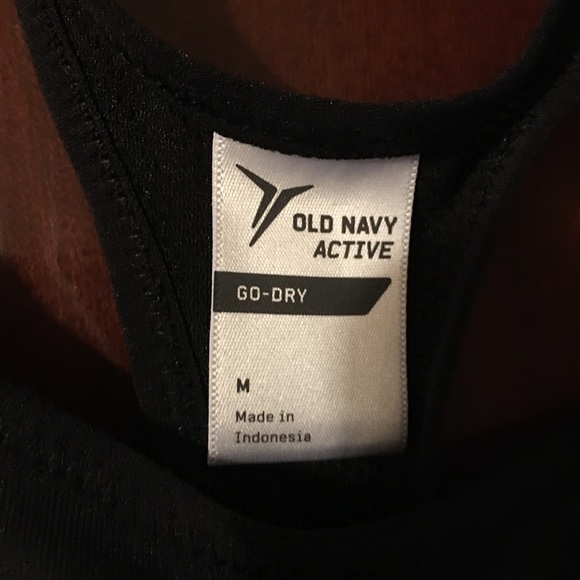 Old Navy Active Go-Dry tank - Picture 3 of 4